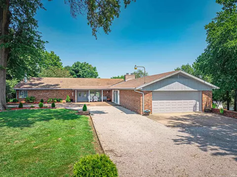 9615 Old State Rd, Evansville, IN 47711