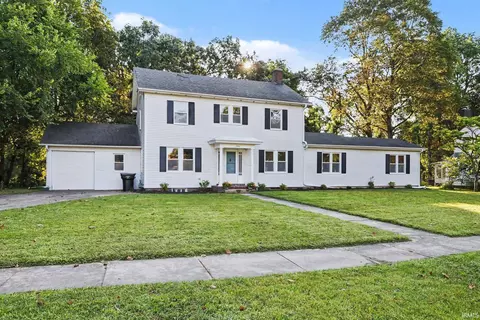 1744 Kessler Blvd, South Bend, IN 46616