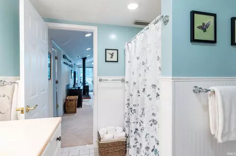 Bath - 1823 S 445 E Royer Lk, Lagrange, IN 46761 photo 2 of 4