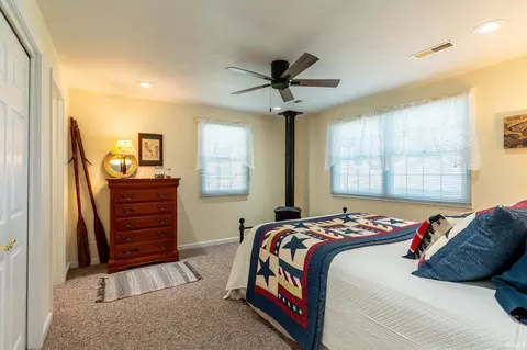 Bedroom - 1823 S 445 E Royer Lk, Lagrange, IN 46761 photo 3 of 4