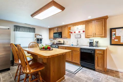 Kitchen - 1823 S 445 E Royer Lk, Lagrange, IN 46761 photo 1 of 4