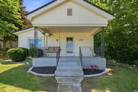 Exterior - 606 E Main St, Albion, IN 46701 photo 3 of 12