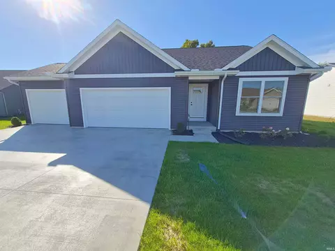 435 N Eastfield Cir, Milford, IN 46542
