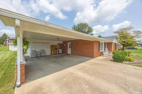 Exterior - 1548 Gregory Ln, Jasper, IN 47546 photo 7 of 10