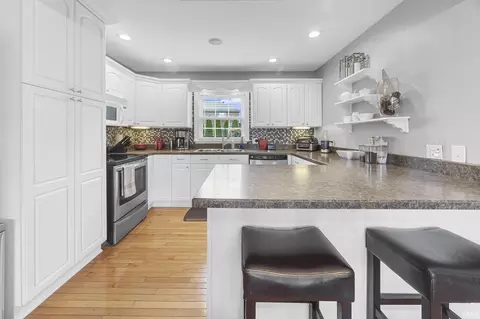 Kitchen - 1548 Gregory Ln, Jasper, IN 47546 photo 1 of 6