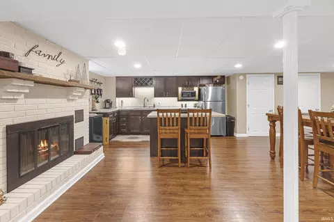 Kitchen - 1548 Gregory Ln, Jasper, IN 47546 photo 4 of 6