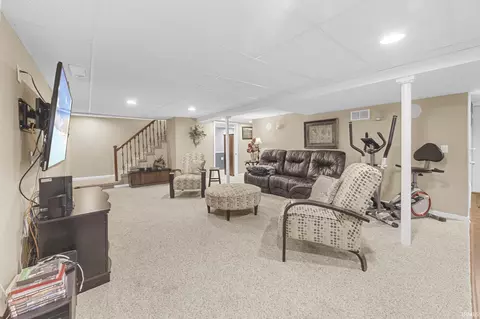 Living - 1548 Gregory Ln, Jasper, IN 47546 photo 3 of 3