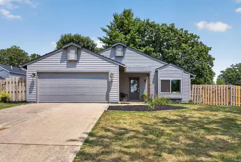 340 E Brittany Way, Ellettsville, IN 47429