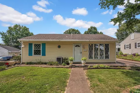 5116 Warren Dr, Evansville, IN 47710