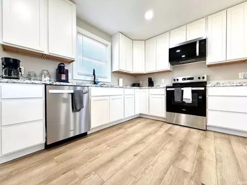 Kitchen - 103 E Warren St, Mitchell, IN 47446 photo 6 of 9