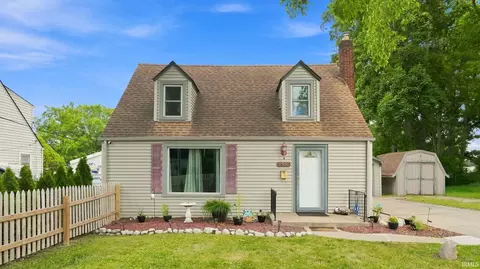 2514 Poinsette Dr, Fort Wayne, IN 46808