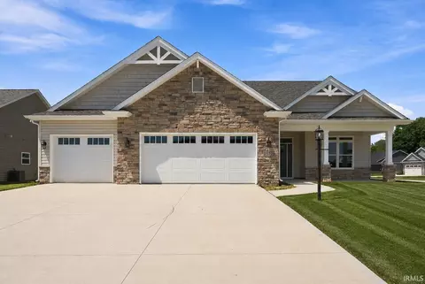 2977 Casaluna Ct, Fort Wayne, IN 46818