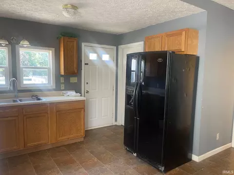 Entry Way - 1005 N St, Bedford, IN 47421 photo 1 of 2