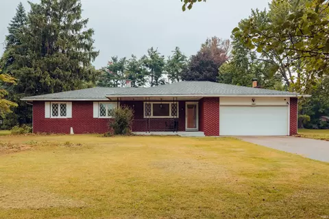 17107 Linda St, South Bend, IN 46635