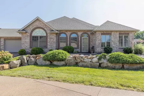 8127 Wolf Creek Ct, Evansville, IN 47712