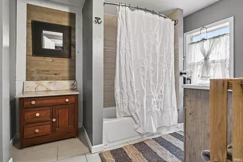 Bath - 1009 Ewing Ave, South Bend, IN 46613 photo 1 of 2