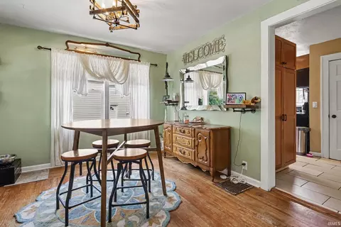 Dining - 1009 Ewing Ave, South Bend, IN 46613 photo 2 of 2