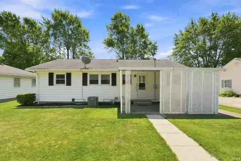 Exterior - 206 W Jackson St, Monroe, IN 46772 photo 2 of 5
