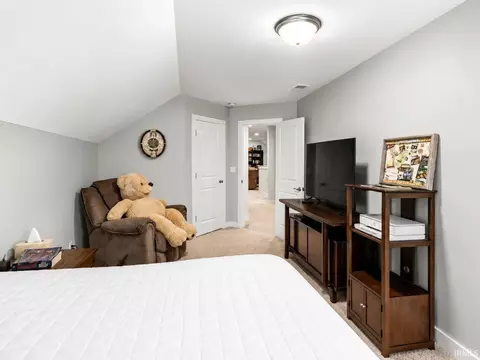 Bedroom - 5540 Brompton Dr, Newburgh, IN 47630 photo 2 of 4