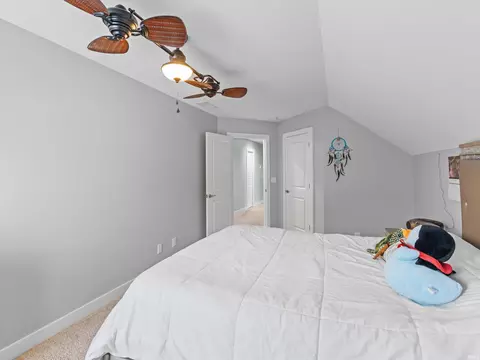Bedroom - 5540 Brompton Dr, Newburgh, IN 47630 photo 4 of 4