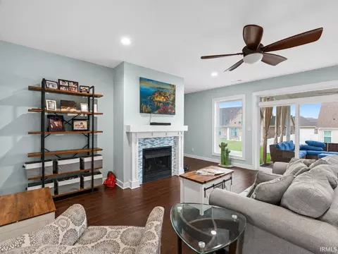 Living - 5540 Brompton Dr, Newburgh, IN 47630 photo 1 of 1