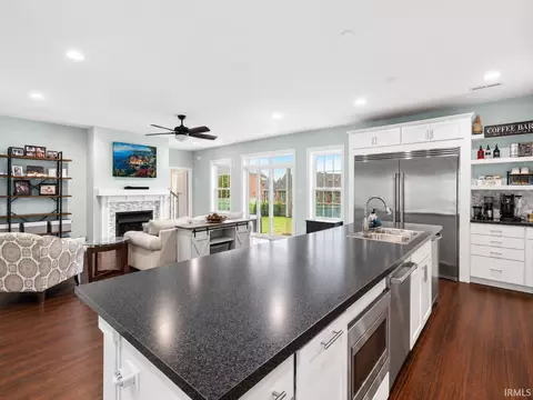Kitchen - 5540 Brompton Dr, Newburgh, IN 47630 photo 2 of 4