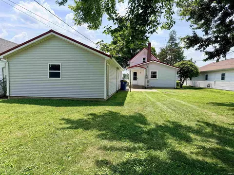 Exterior - 307 E Spring St, Bluffton, IN 46714 photo 8 of 11