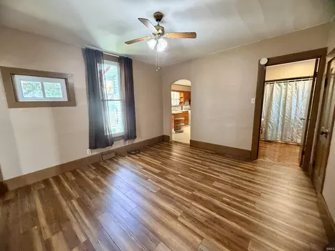 Living - 307 E Spring St, Bluffton, IN 46714 photo 6 of 7