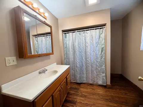 Bath - 307 E Spring St, Bluffton, IN 46714 photo 1 of 3