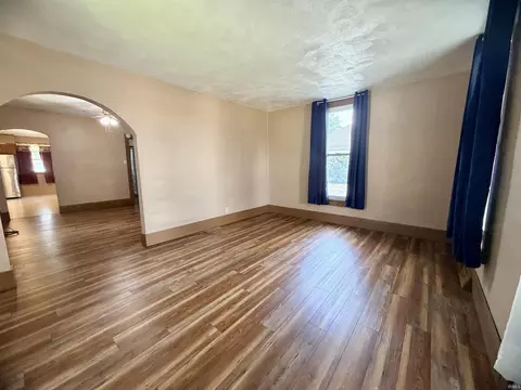 Living - 307 E Spring St, Bluffton, IN 46714 photo 3 of 7