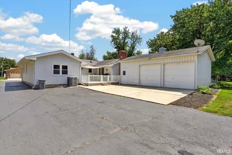 Exterior - 108 Mohawk Dr, Flora, IN 46929 photo 4 of 9