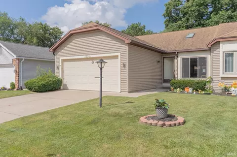 1707 Lowell Wood St, Mishawaka, IN 46545