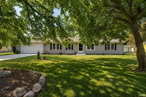 1719 Danny Dr, Fort Wayne, IN 46818