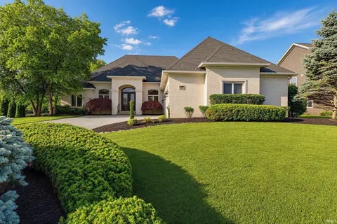 5913 Chartwell Dr, Bargersville, IN 46106