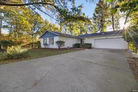 Exterior - 1529 E Dunstan Dr, Bloomington, IN 47401 photo 1 of 6