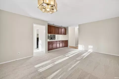 Living - 1529 E Dunstan Dr, Bloomington, IN 47401 photo 3 of 5