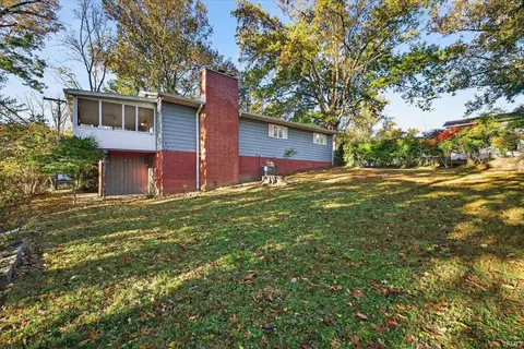 Exterior - 1529 E Dunstan Dr, Bloomington, IN 47401 photo 5 of 6