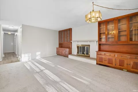 Living - 1529 E Dunstan Dr, Bloomington, IN 47401 photo 5 of 5