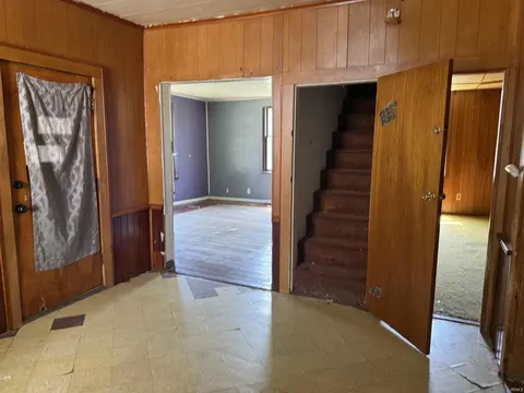 Entry Way - 545 S Wayne St, Waterloo, IN 46793 photo 4 of 5