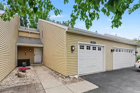 1011 Wheatstone Dr, Mishawaka, IN 46544
