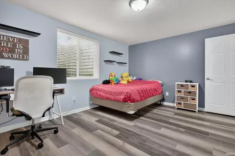 Bedroom - 51160 Elm Rd, Granger, IN 46530 photo 7 of 8