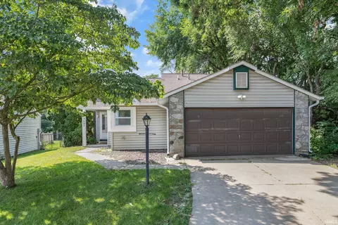 3601 Naples Ct, Elkhart, IN 46514