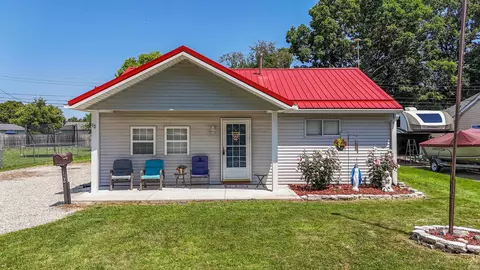 12 E Sunnydale Dr, Huntington, IN 46750