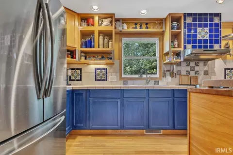 Kitchen - 4425 E Cambridge Ct, Bloomington, IN 47408 photo 2 of 3