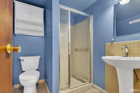 Bath - 4425 E Cambridge Ct, Bloomington, IN 47408 photo 1 of 3