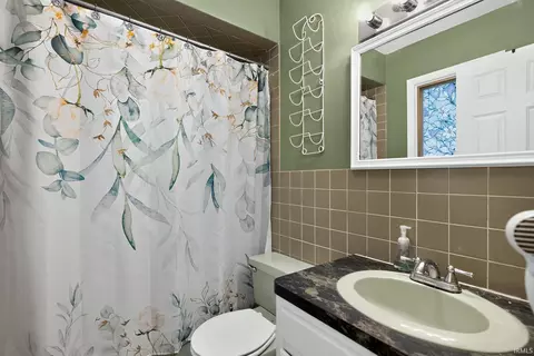 Bath - 54074 Echo Ln, Bristol, IN 46507 photo 2 of 3