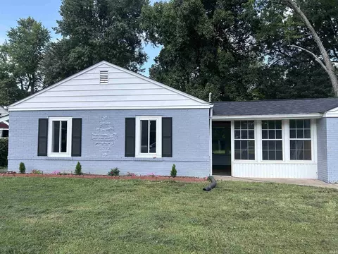 423 S Kenmore Dr, Evansville, IN 47714