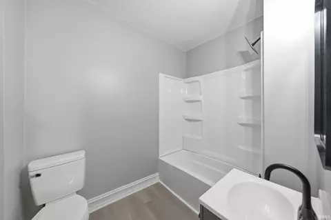 Bath - 1310 Vernon St, Wabash, IN 46992 photo 2 of 2