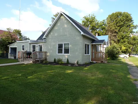 Exterior - 601 E 3rd St, Fowler, IN 47944 photo 3 of 4