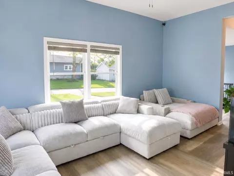 Living - 601 E 3rd St, Fowler, IN 47944 photo 2 of 2